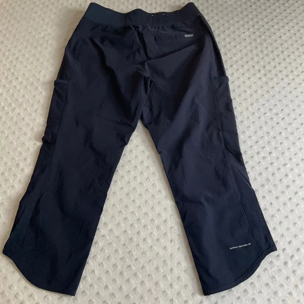 Columbia Capri Pants Womens Small Navy Blue Omni-Shade UPF 40 Hiking Outdoor